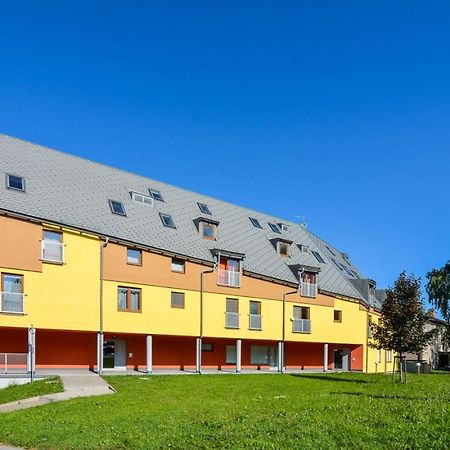 Apartman U Kostela デシュトネー・フ・オルリツキーフ・ホラーフ エクステリア 写真