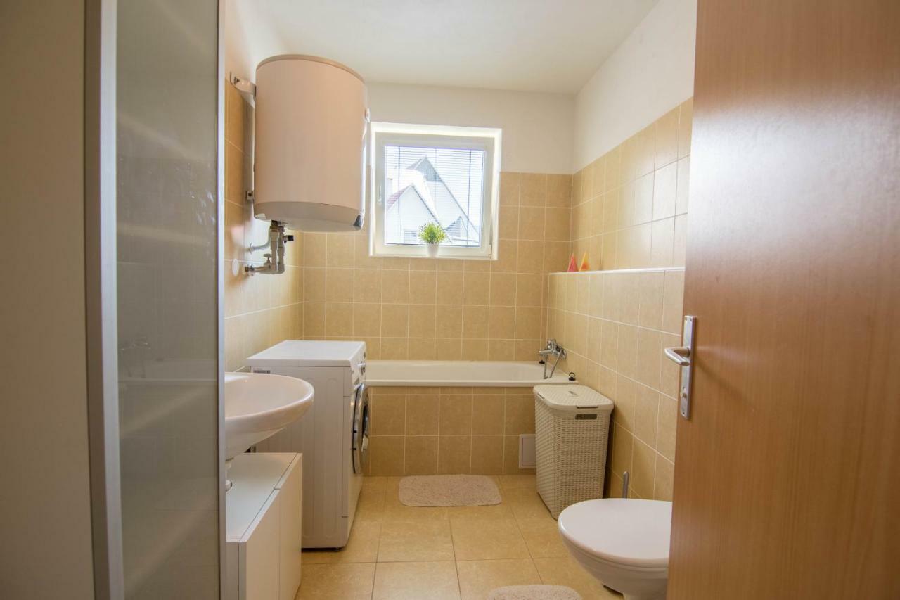 Apartman U Kostela デシュトネー・フ・オルリツキーフ・ホラーフ エクステリア 写真